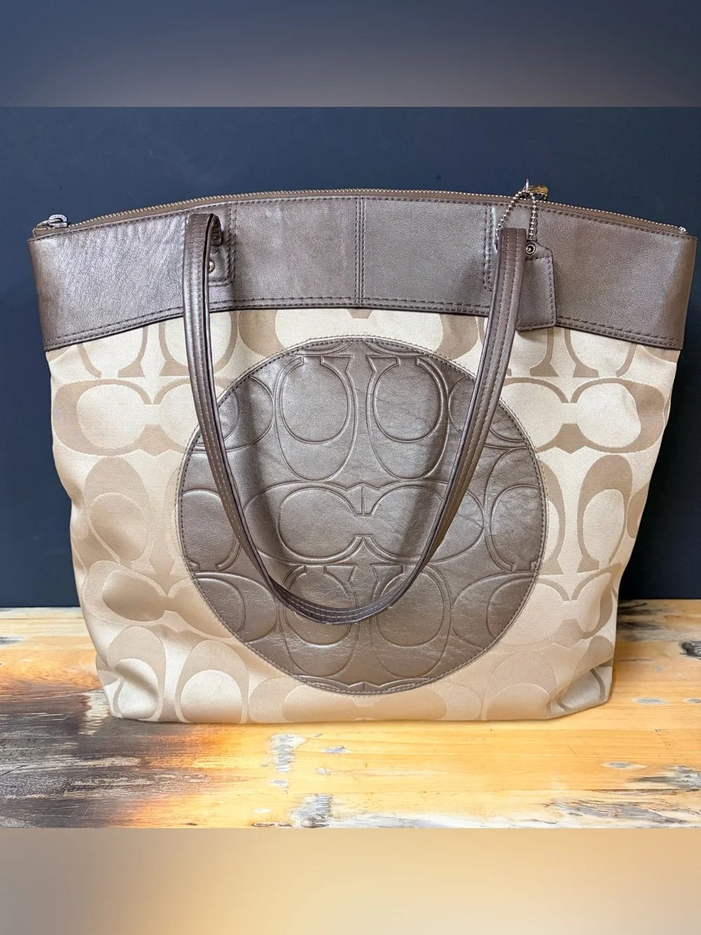 Coach Laura Signature Logo Tote Bag Purse Brown Khaki Zip Closure